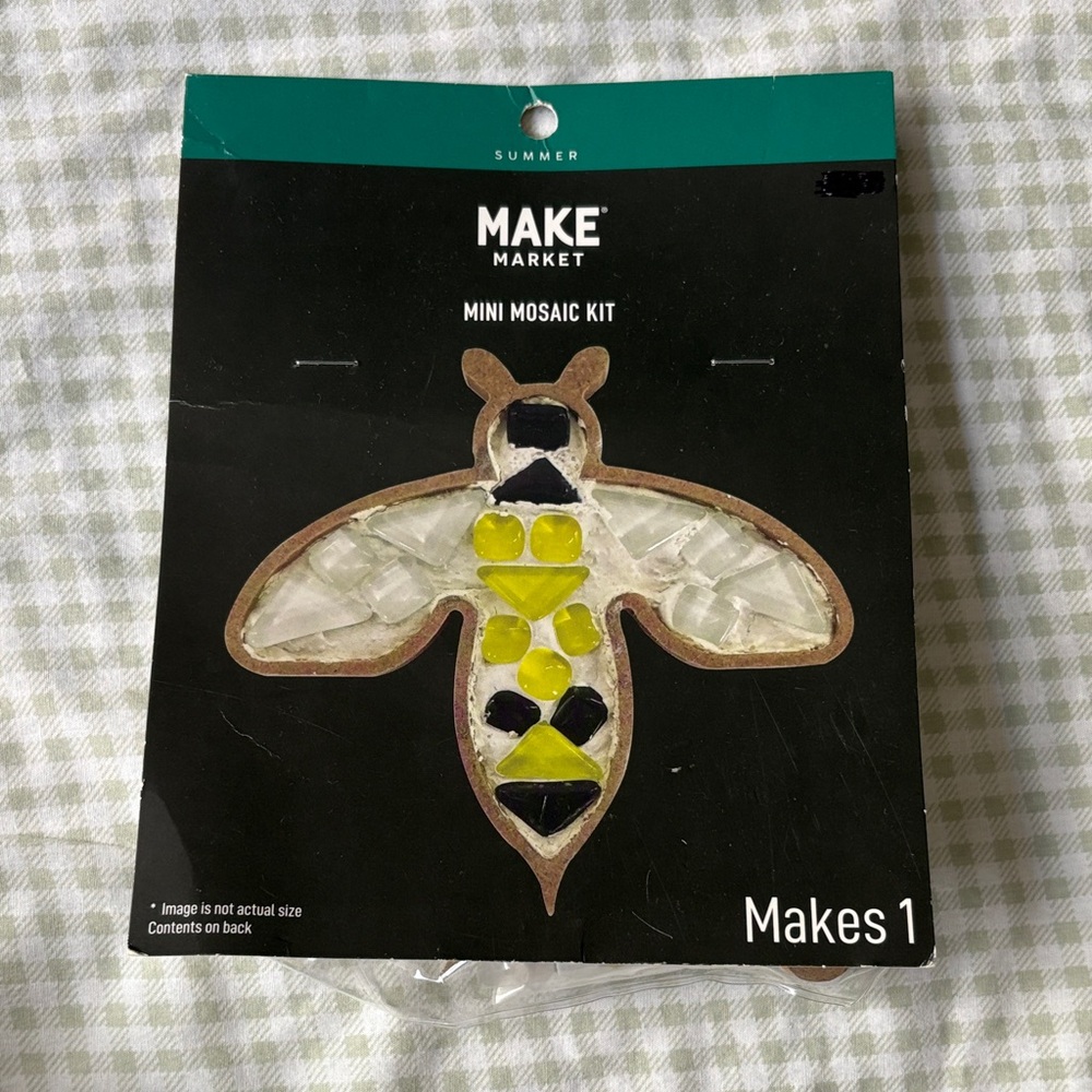 Makers Market Mini Mosaic Kit - Yellow and Black Bee Design